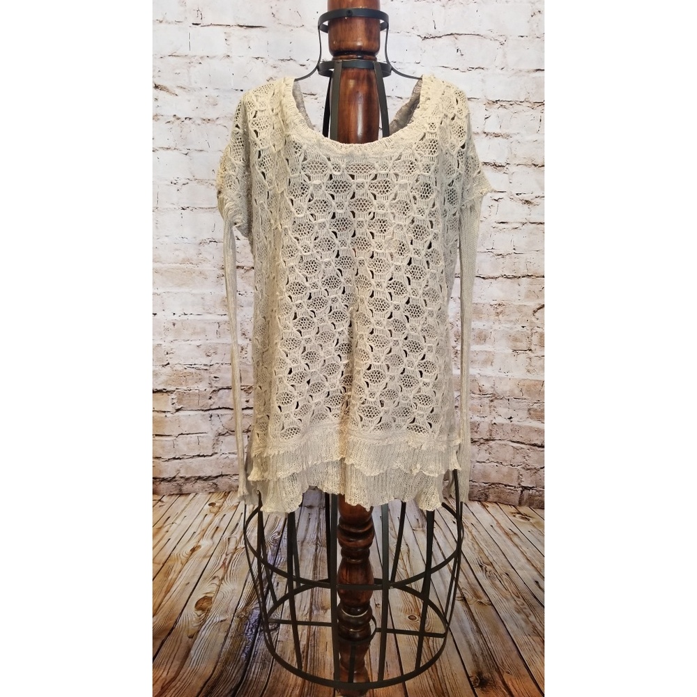Free People sweater size Medium